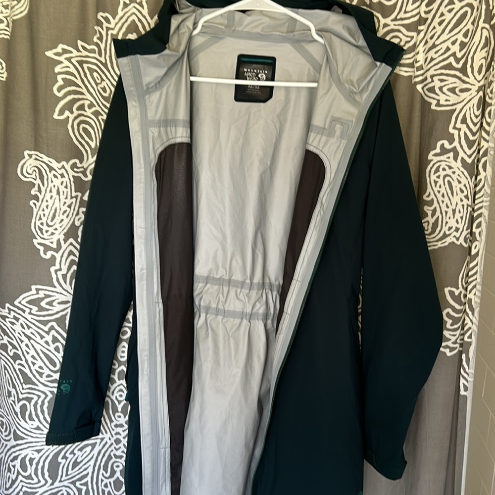 Mountain Hardware Medium Parka / Rain Jacket Neve… - image 6